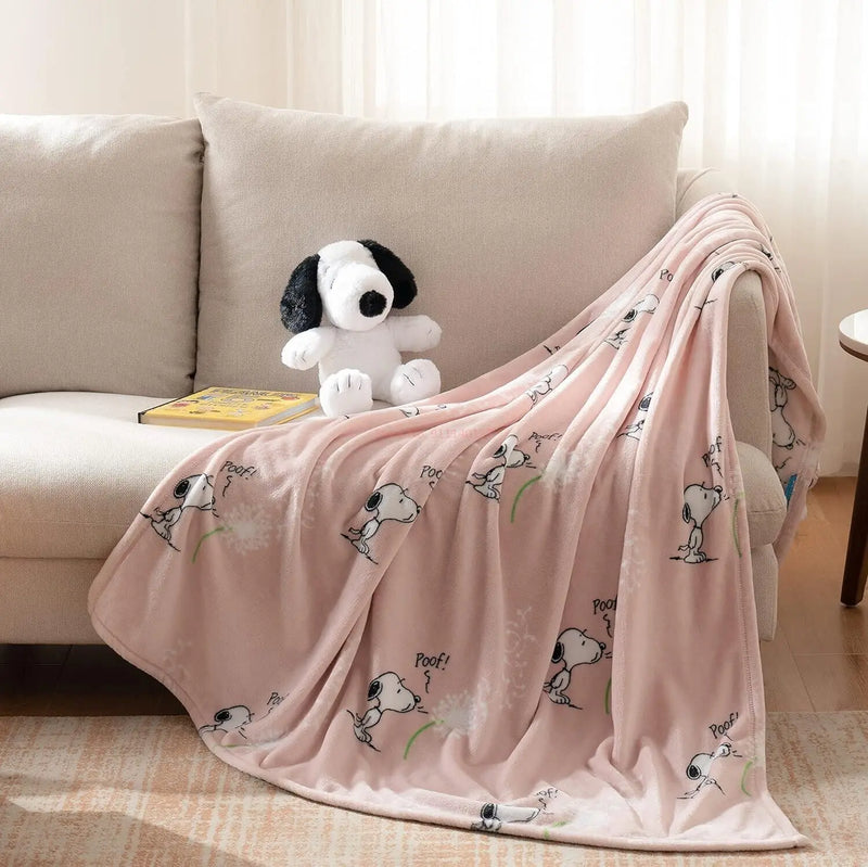 Snoopy Dog Cute Cartoon Pattern Flannel Blanket Napping Sofa Decoration Blanket Bed Home Furnishings Wholesale