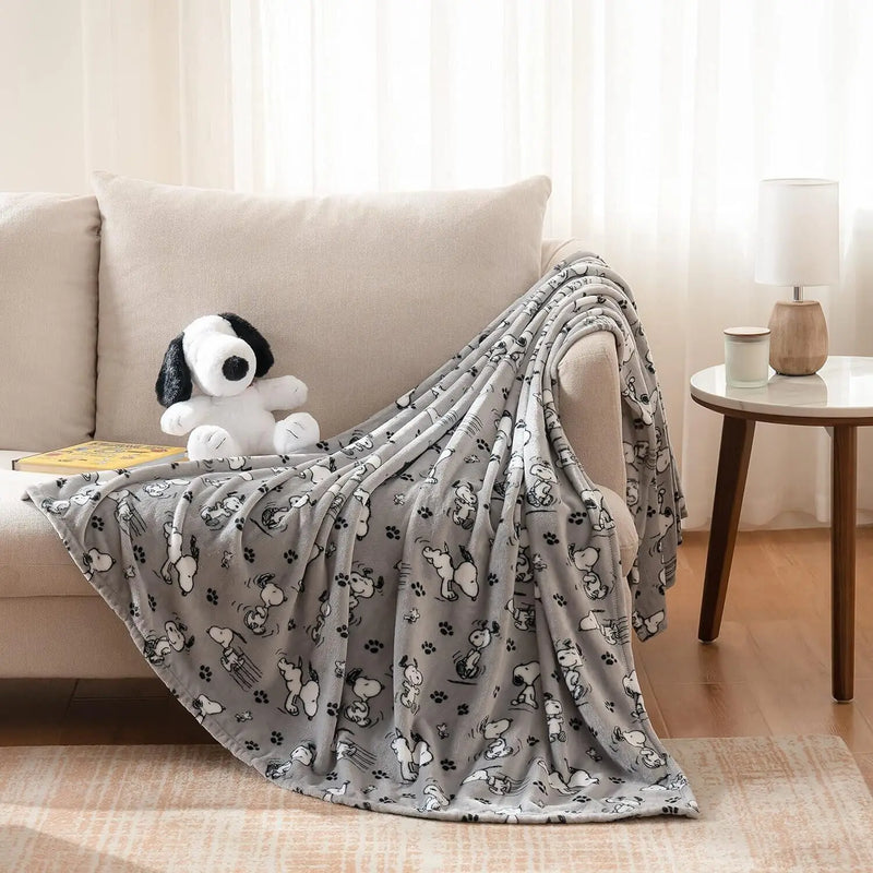 Snoopy Dog Cute Cartoon Pattern Flannel Blanket Napping Sofa Decoration Blanket Bed Home Furnishings Wholesale